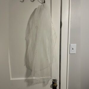 Medium Length Rhinestone Rim Bridal Veil